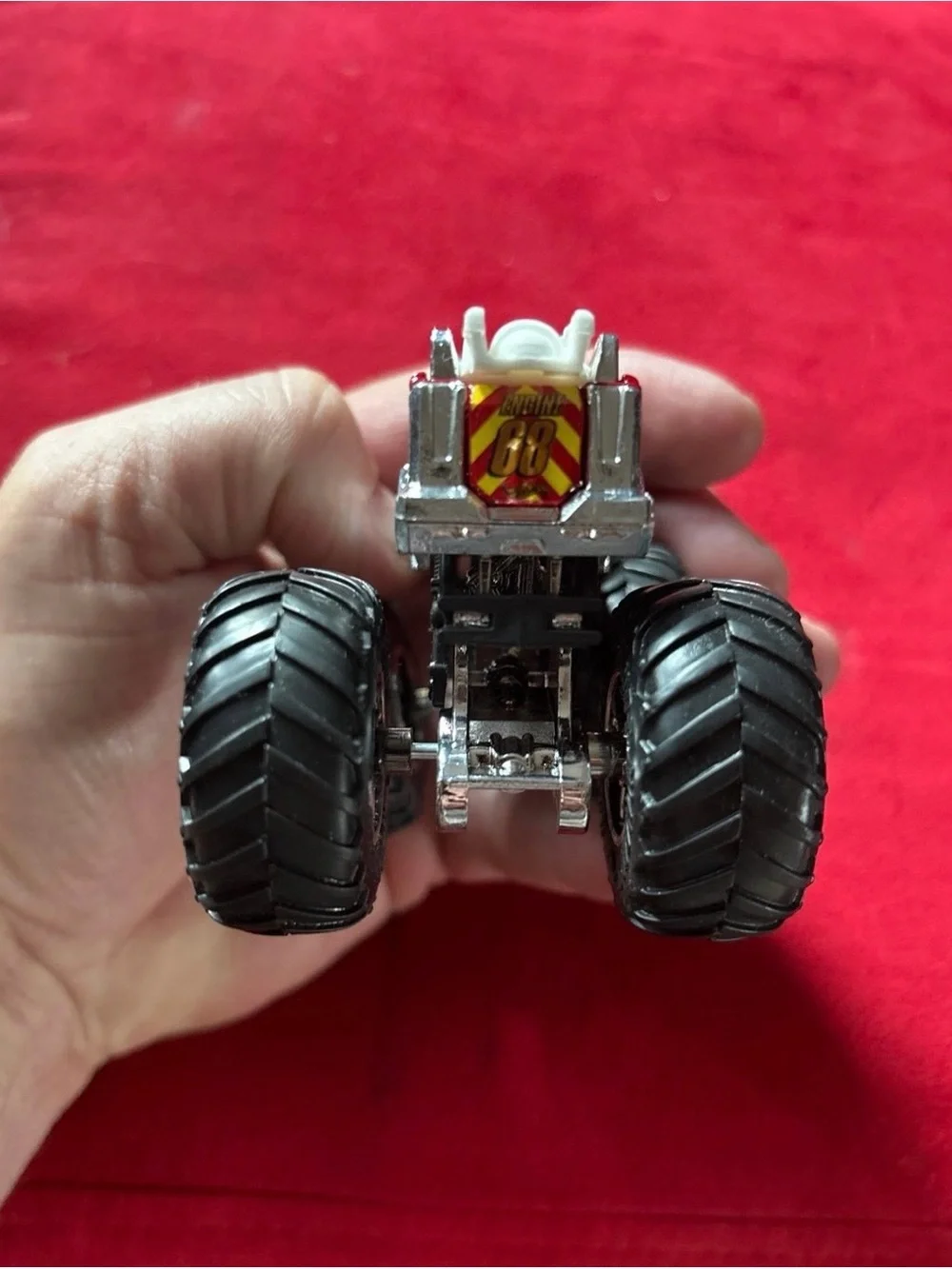 Hot Wheels Diecast Monster Jam Fire Truck 1:64 scale